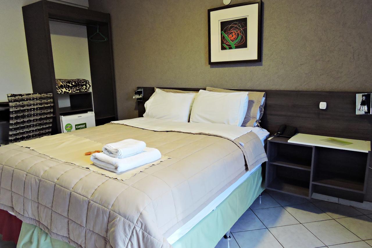 Hotel Piro'Y Presidente Franco Extérieur photo